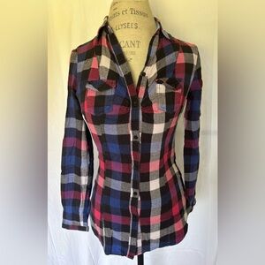 Comfort Outfitter Women’s Button Down Flannel Shirt in Blue/Pink Plaid Sz XL